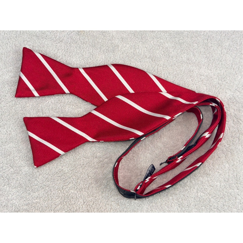 Saddlebred Mens Red White Striped Silk Blend Self Tie Bow Tie Adjustable 14-18